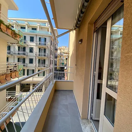 Corso Dante's Paradise - Exclusive In Apartman Alassio