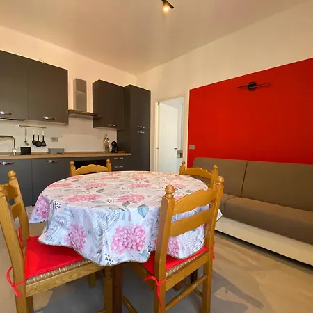 Corso Dante's Paradise - Exclusive In * Alassio