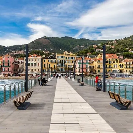 Corso Dante's Paradise - Exclusive In Apartment Alassio